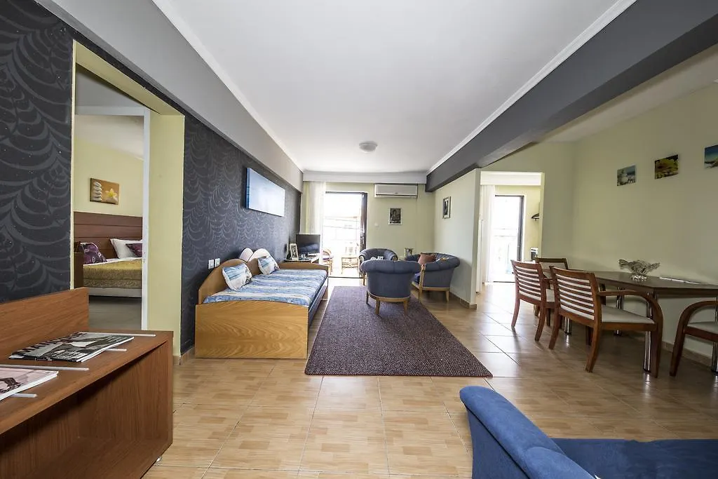Park Apartment Paralia Dionisiou Grèce