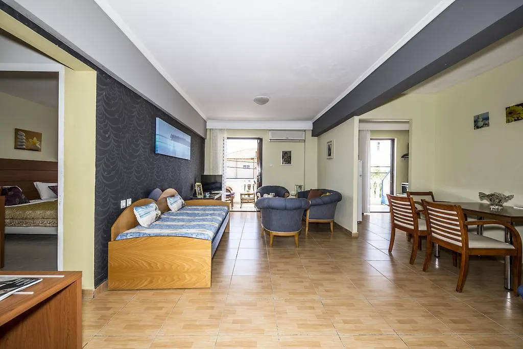 Park Apartment Paralia Dionisiou